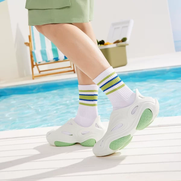 Men's Hole Shoes – Wading Breathable Sandals with Soft Sole for Beach Sports - Image 2